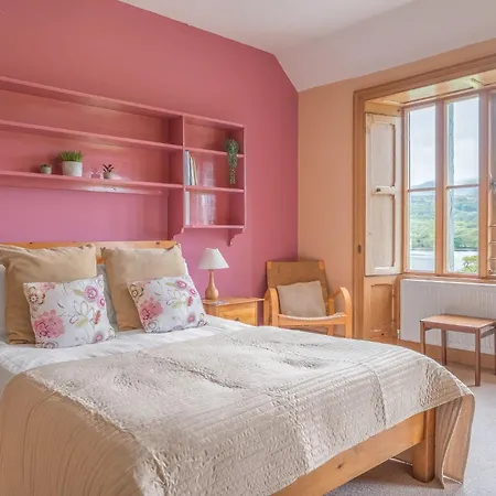 The At Brantwood, 4 Bedroom House With Views And Access