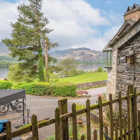 The At Brantwood, 4 Bedroom House With Views And Access Coniston