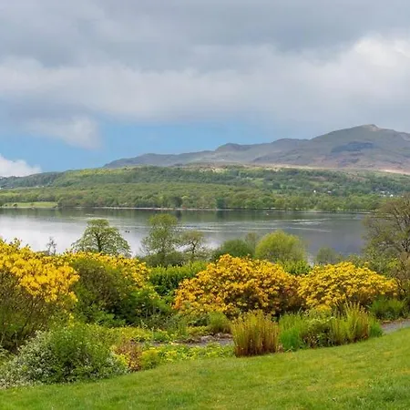 The At Brantwood, 4 Bedroom House With Views And Access Coniston